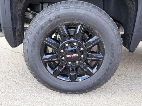 New 2026 GMC Sierra 3500 AT4 w/ AT4 Premium Plus Package AWD/4WD image 37