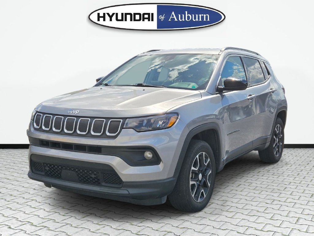 Used 2022 Jeep Compass Latitude AWD/4WD image 12