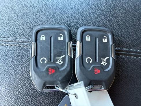 Used 2022 GMC Terrain SLT w/ Tech Package AWD/4WD image 21
