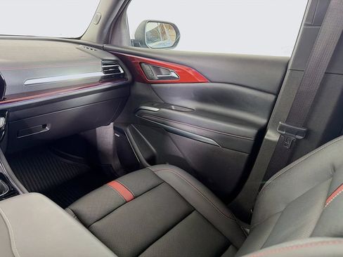 Used 2024 Chevrolet Traverse RS w/ LPO, Floor Liner Package AWD/4WD image 22