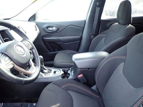 Certified 2017 Jeep Cherokee 75th Anniversary image 13