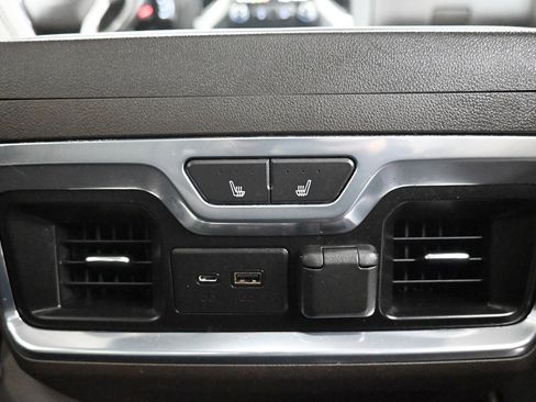 Used 2021 Chevrolet Silverado 1500 LTZ image 27