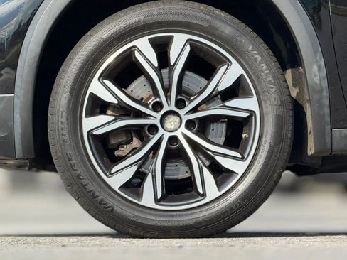 Used 2019 INFINITI QX30 AWD w/ Navigation Package image 28