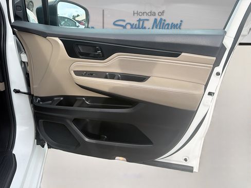 Used 2023 Honda Odyssey Touring image 32