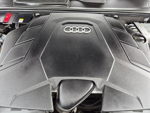 Used 2019 Audi Q8 Prestige AWD/4WD image 23