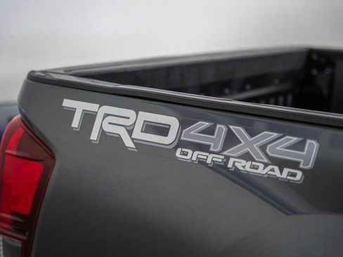 Used 2019 Toyota Tacoma TRD Off-Road image 19