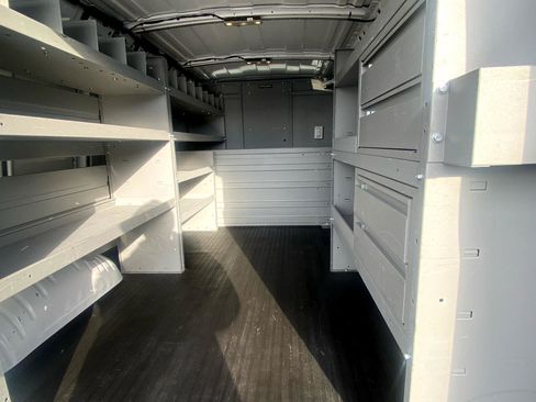 Used 2022 Chevrolet Express 3500 RWD 3500 135 w/ Driver Convenience Package image 14