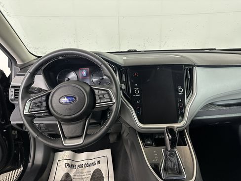 Used 2025 Subaru Outback Premium w/ Popular Package #1A image 3