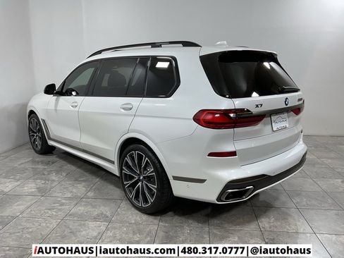 Used 2022 BMW X7 M50i image 4