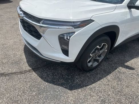 New 2026 Chevrolet Trax LT FWD image 8