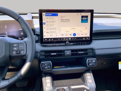New 2026 Toyota RAV4 XSE w/ Panoramic Sun Roof Package AWD/4WD image 6