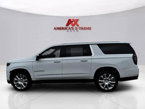 Used 2021 Chevrolet Suburban Premier w/ Premium Package RWD image 2