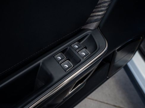 Used 2023 Rivian R1S Adventure image 30