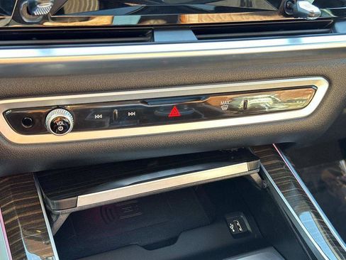Used 2023 BMW X7 M60i w/ Executive Package AWD/4WD image 16