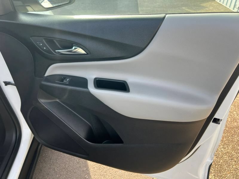 Used 2020 Chevrolet Equinox LS w/ LS Convenience Package AWD/4WD image 8