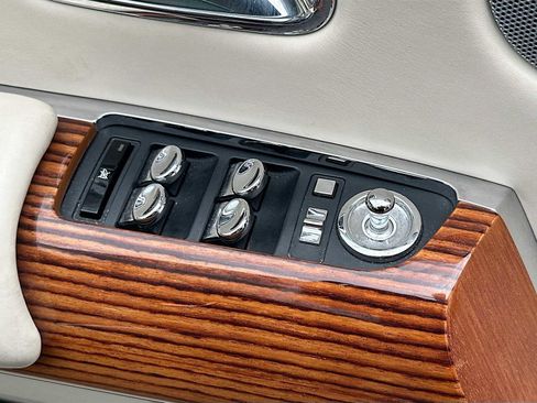 Used 2009 Rolls-Royce Phantom Drophead Coupe RWD image 16
