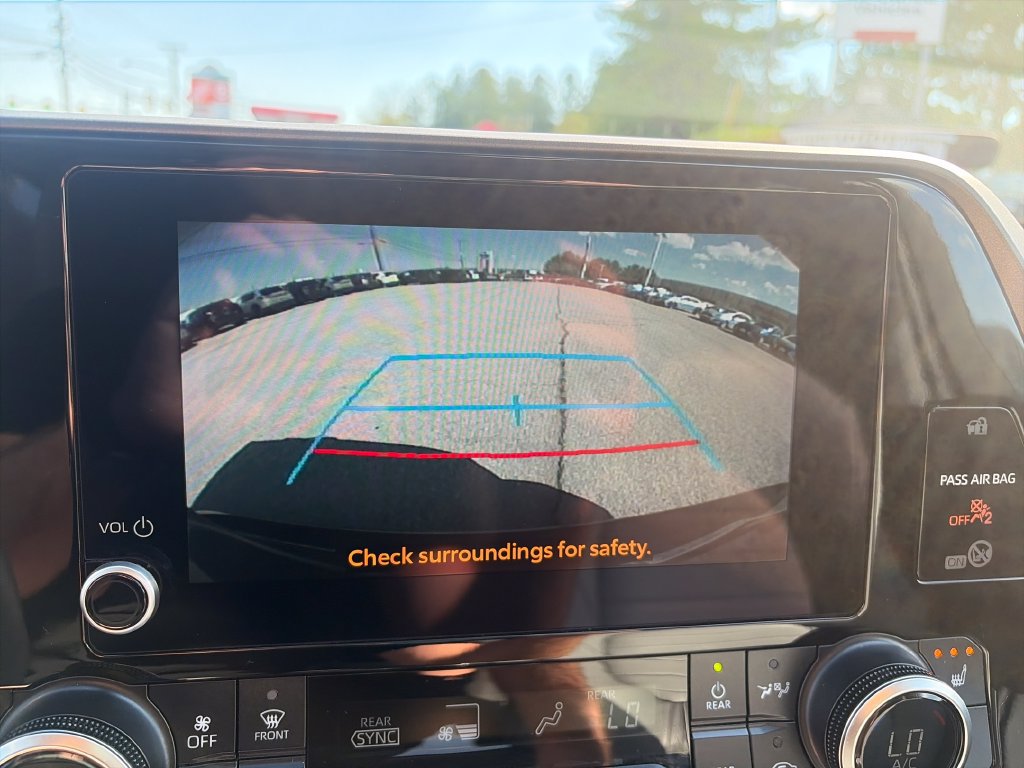 Used 2023 Toyota Highlander XLE AWD/4WD image 20