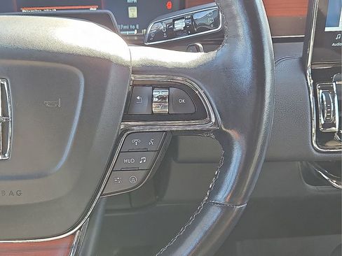 Used 2024 Lincoln Navigator Reserve image 19