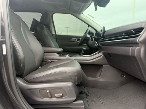 Used 2025 Kia Carnival SX image 20