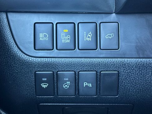 Used 2016 Toyota Highlander Limited Platinum image 38