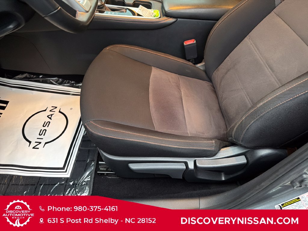 Used 2022 Nissan Sentra SR w/ Midnight Edition FWD image 12