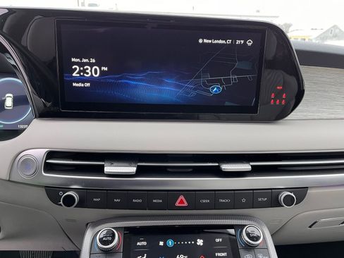 Used 2023 Hyundai Palisade Calligraphy image 36