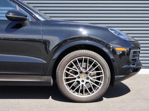 Certified 2023 Porsche Cayenne Platinum Edition AWD/4WD image 12