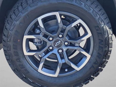 New 2026 Chevrolet Equinox ACTIV FWD image 10