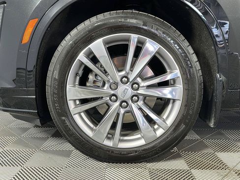 Used 2024 Cadillac XT6 Premium Luxury AWD/4WD image 7