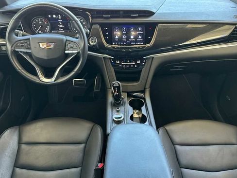 Certified 2024 Cadillac XT6 Sport w/ Technology Package AWD/4WD image 13
