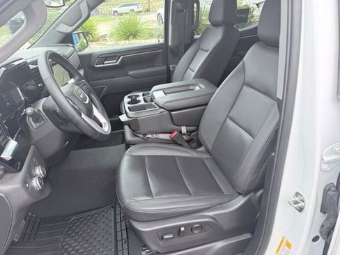 Used 2026 GMC Sierra 1500 SLT image 16