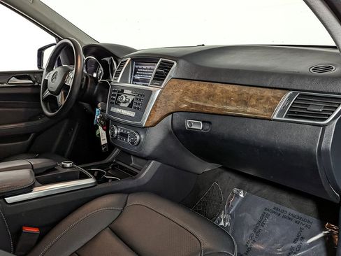 Used 2013 Mercedes-Benz ML 350 4MATIC image 28