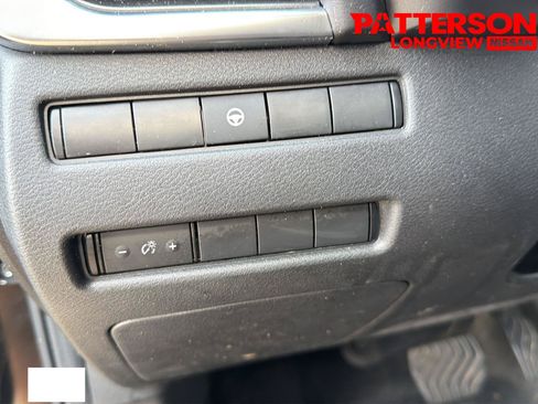 Used 2023 Nissan Rogue SV FWD image 10