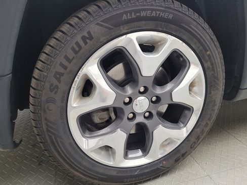 Used 2018 Jeep Compass Limited w/ Navigation Group AWD/4WD image 31