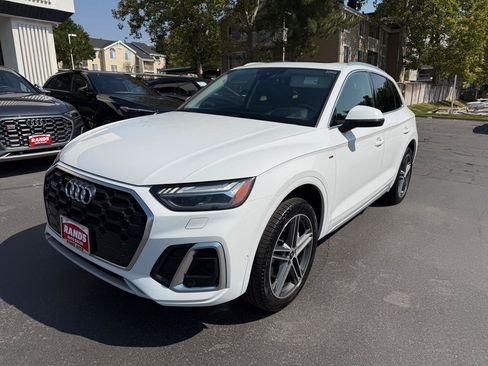 Used 2022 Audi Q5 e Prestige AWD/4WD image 18