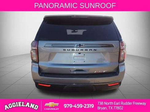 Certified 2022 Chevrolet Suburban RST w/ Luxury Package image 5
