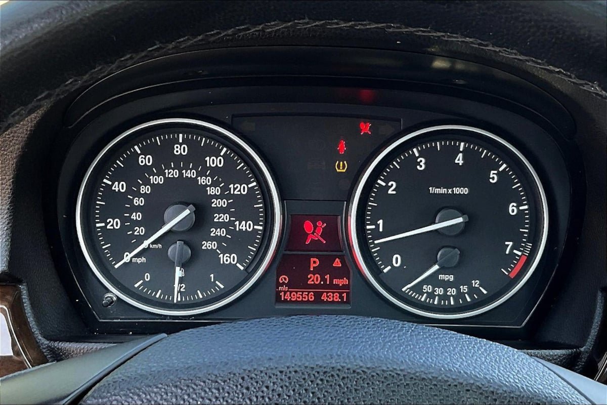 Used 2011 BMW 328i Sedan RWD image 12