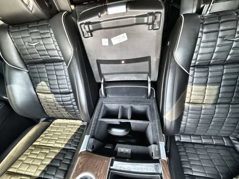 Used 2025 Cadillac Escalade ESV Sport Platinum w/ LPO, ONYX Package AWD/4WD image 21