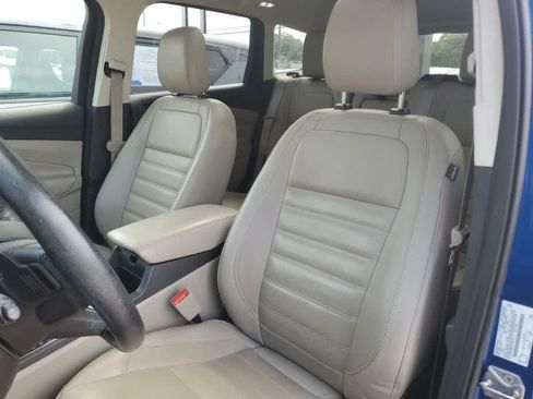 Used 2018 Ford Escape Titanium w/ Ford Safe & Smart Package AWD/4WD image 3