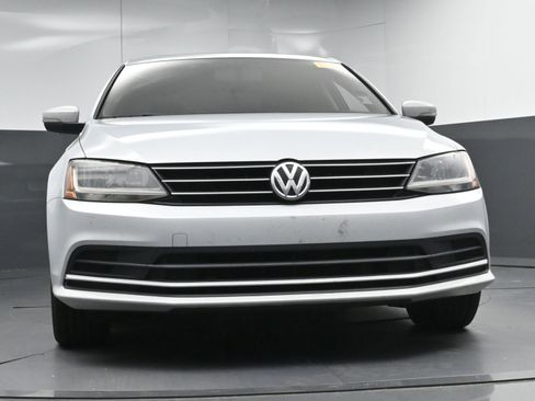 Used 2017 Volkswagen Jetta SE image 21