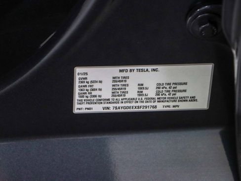 Used 2025 Tesla Model Y Long Range AWD/4WD image 27