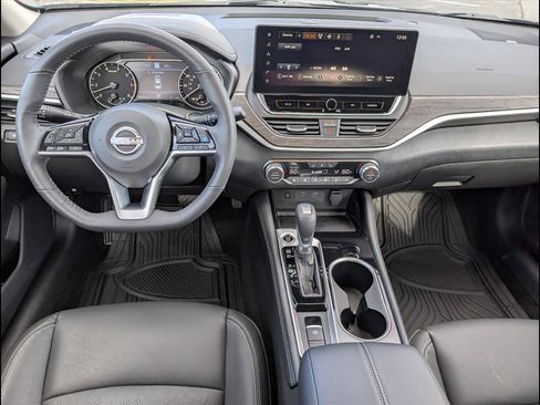 Used 2025 Nissan Altima 2.5 SL image 10