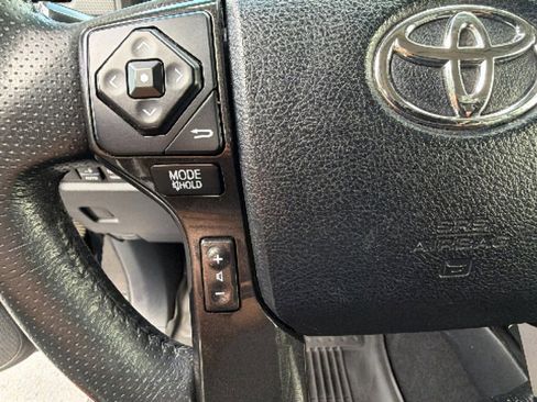 Used 2019 Toyota 4Runner Limited AWD/4WD image 19