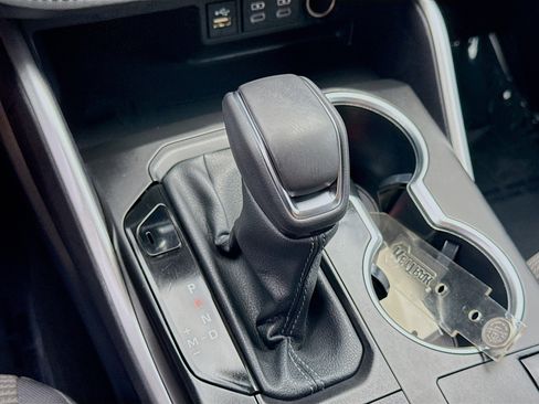 Used 2023 Toyota Highlander LE FWD image 15