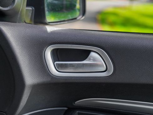Used 2019 Dodge Durango AWD image 24