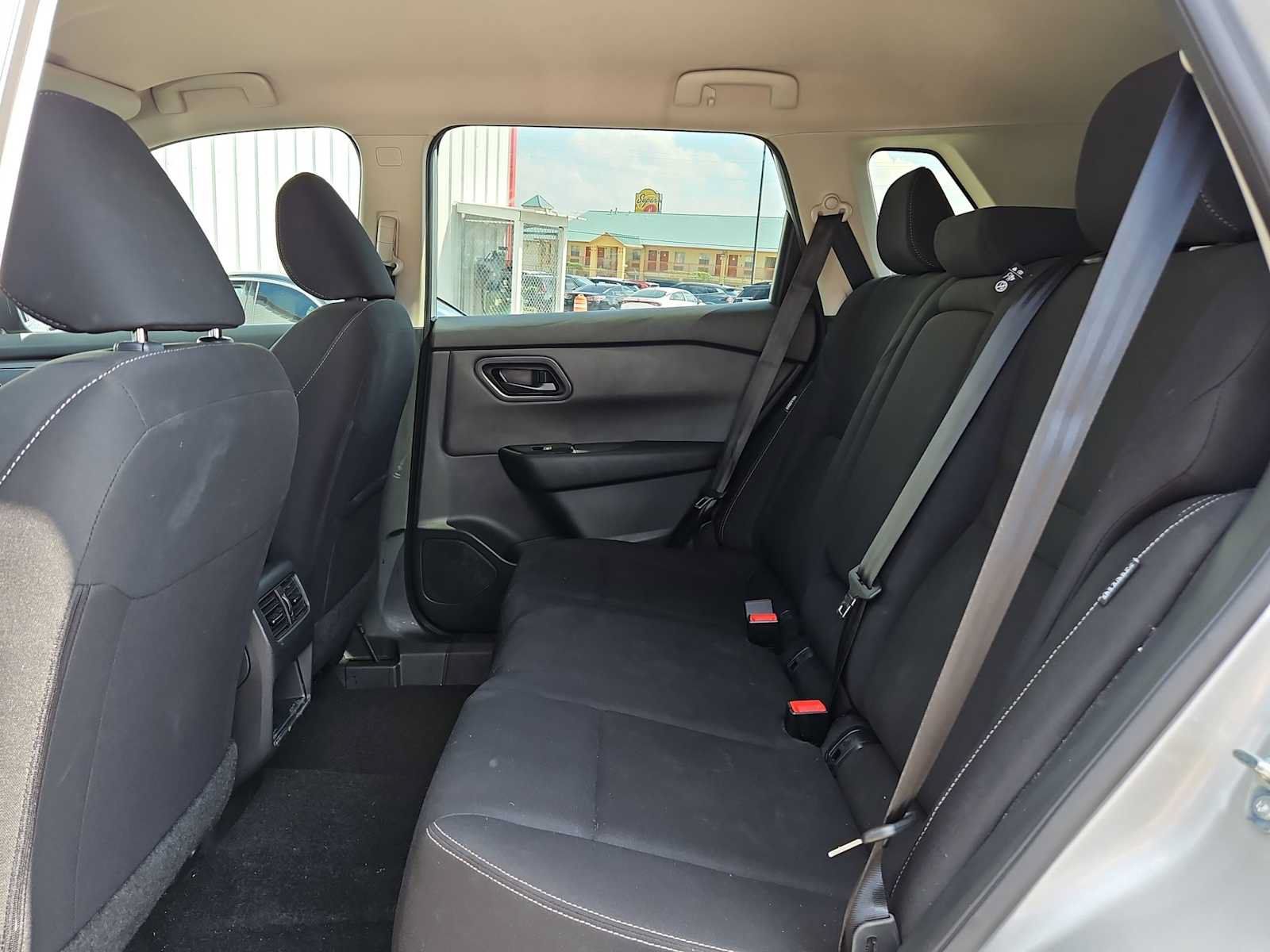 Used 2025 Nissan Rogue S FWD image 13