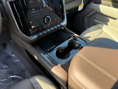 New 2026 GMC Yukon Elevation AWD/4WD image 13