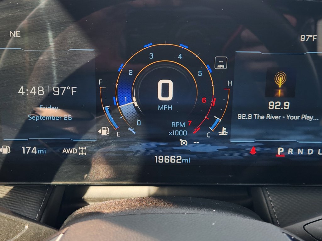 Used 2026 Chevrolet Equinox LT AWD/4WD image 16