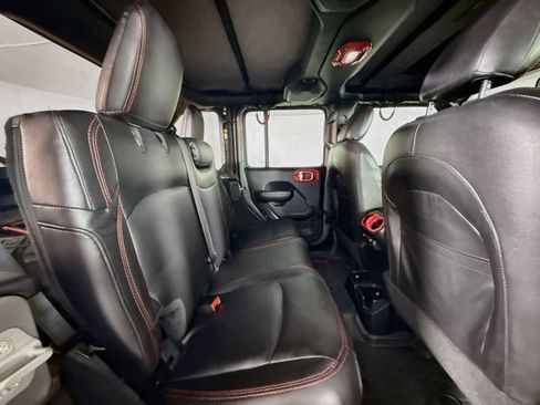 Used 2018 Jeep Wrangler Unlimited Sport S AWD/4WD image 32