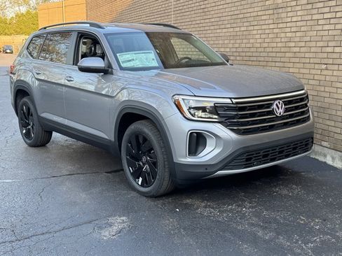 New 2026 Volkswagen Atlas SE AWD/4WD image 1